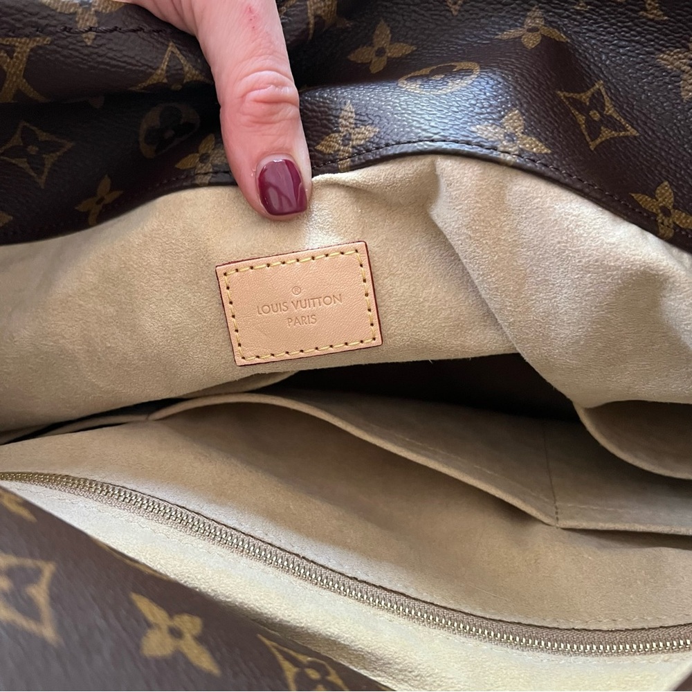 LOUIS VUITTON • Artsy MM purse bag hobo • Authentic • Full Set - Picture 11 of 16
